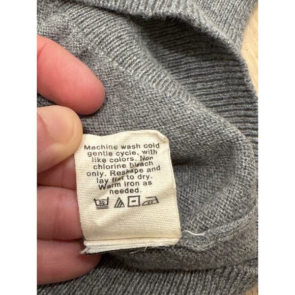 J Crew V Neck Grey Sweater Mens M Cotton Cashmere Blend Preppy - Machine Wash - Picture 5 of 7